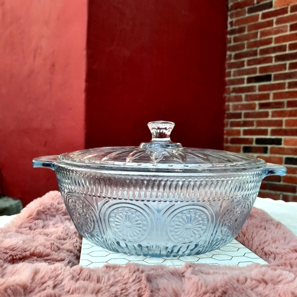 The Pioneer Woman Kitchen The Pioneer Woman Adeline 25 Quart Glass Covered Lid Casserole